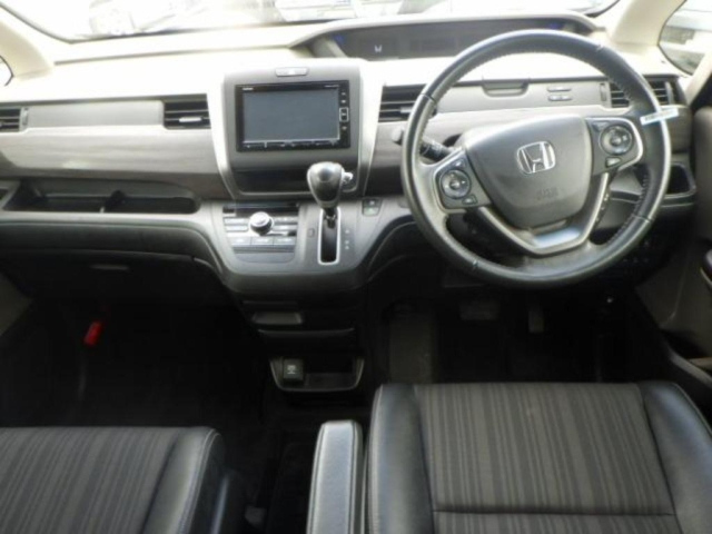 HONDA FREED 2019