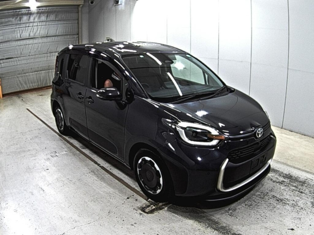 TOYOTA SIENTA 2022