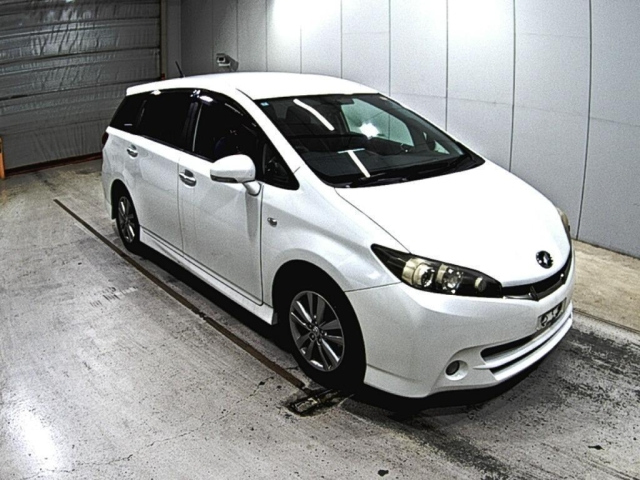 TOYOTA WISH 2012
