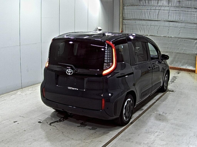 TOYOTA SIENTA 2022