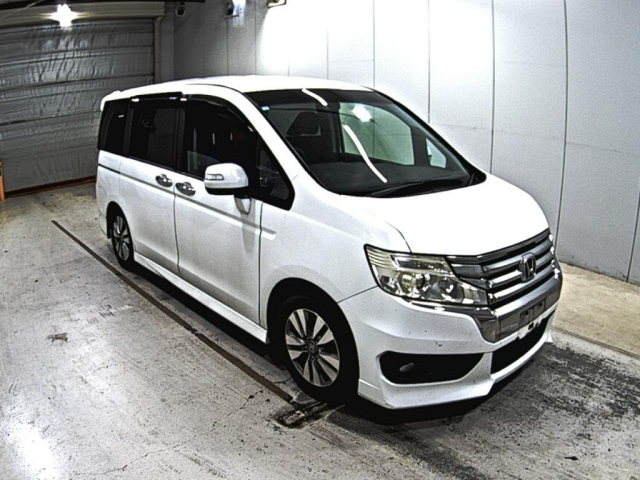 HONDA STEP WAGON 2014