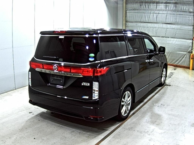 NISSAN ELGRAND 2013