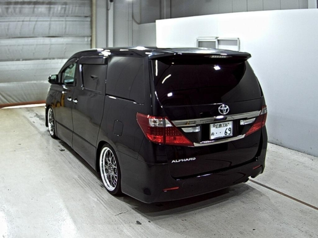 TOYOTA ALPHARD 2013