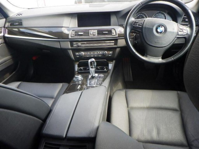 BMW 5 SERIES 2011