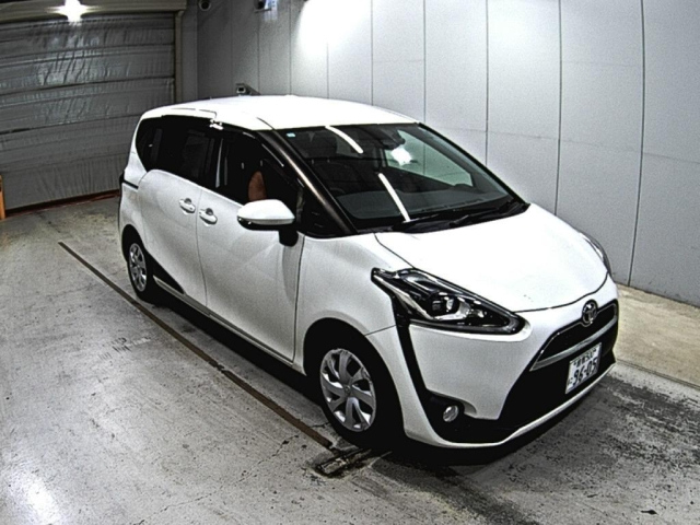 TOYOTA SIENTA 2018