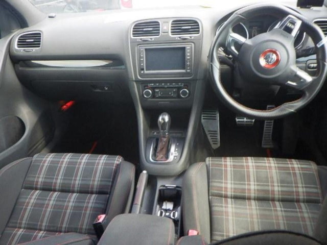 VOLKSWAGEN GOLF 2012