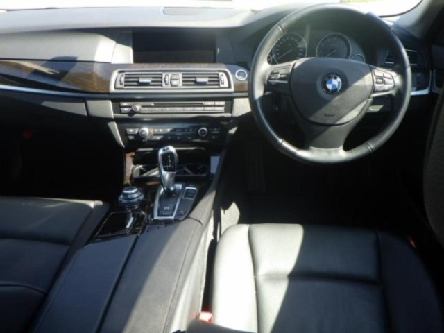 BMW 5 SERIES 2010