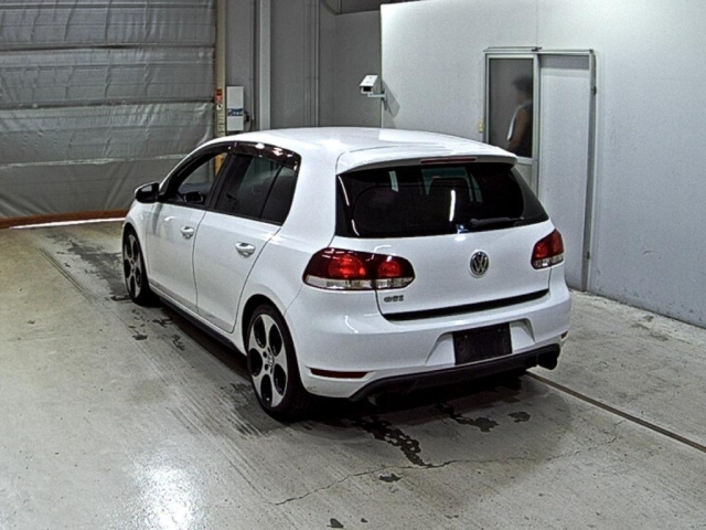 VOLKSWAGEN GOLF 2012