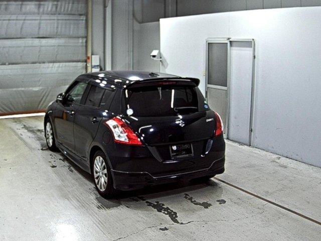 SUZUKI SWIFT 2012