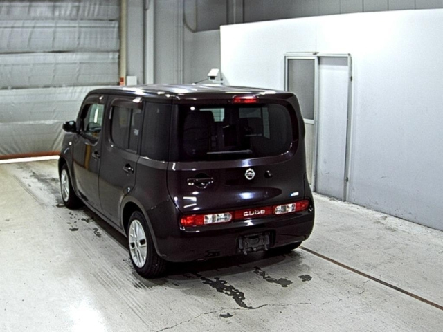 NISSAN CUBE 2011
