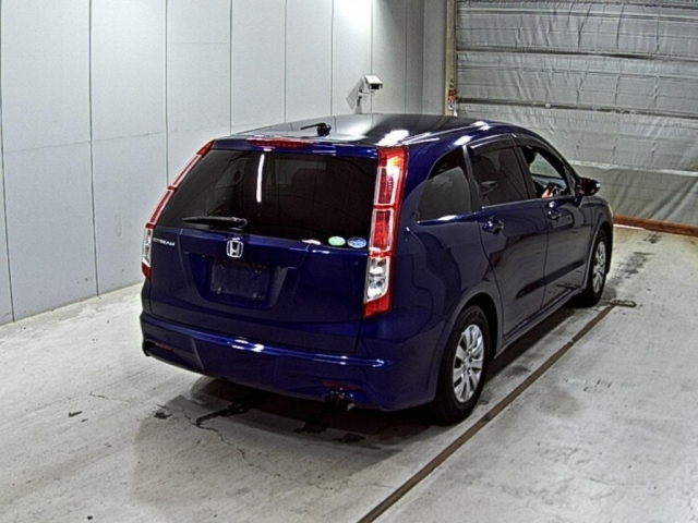 HONDA STREAM 2011