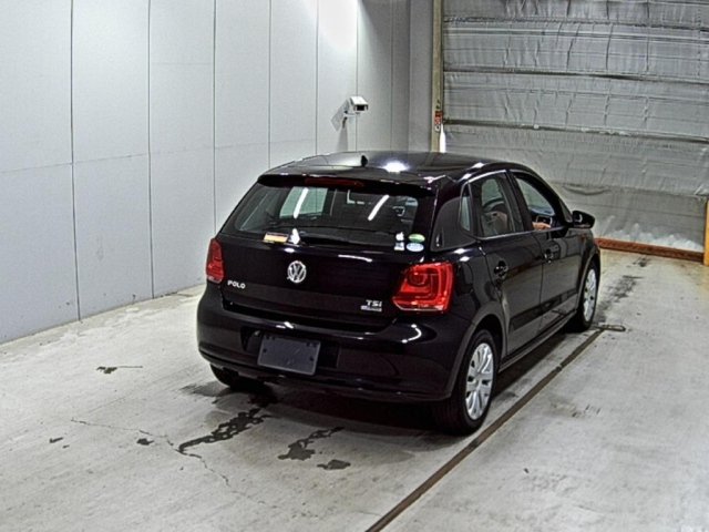 VOLKSWAGEN POLO 2014