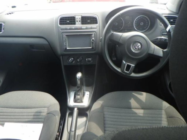 VOLKSWAGEN POLO 2014