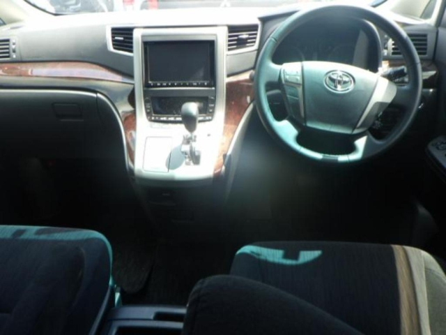 TOYOTA ALPHARD 2012