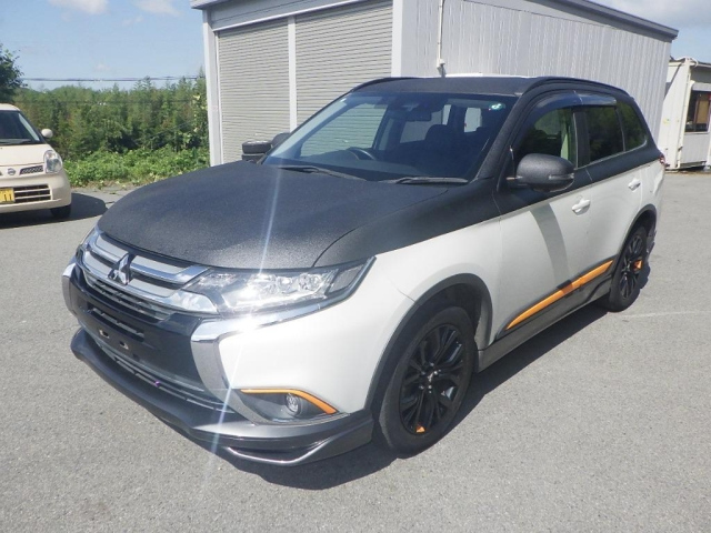 MITSUBISHI OUTLANDER 2018
