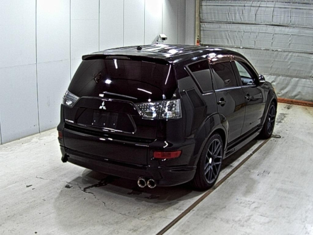 MITSUBISHI OUTLANDER 2010