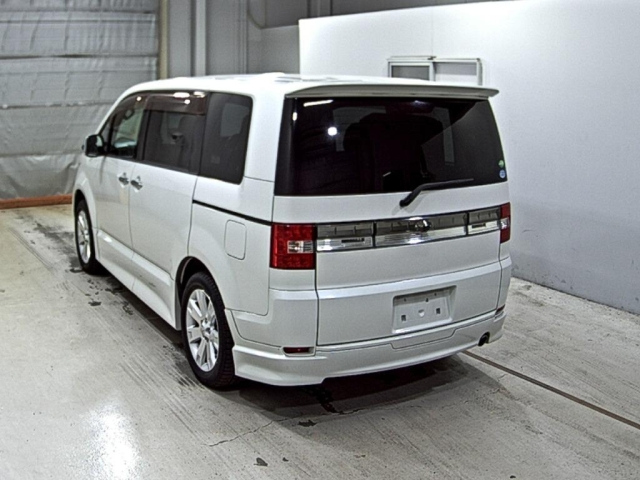 MITSUBISHI DELICA D5 2013