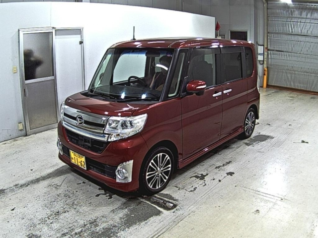 DAIHATSU TANTO 2014
