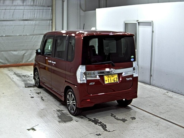 DAIHATSU TANTO 2014