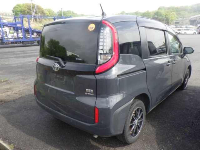 TOYOTA SIENTA 2022