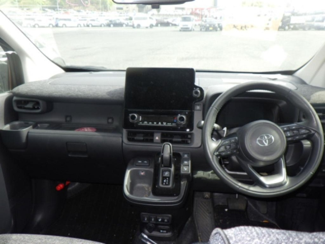 TOYOTA SIENTA 2022