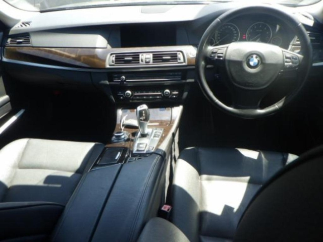 BMW 5 SERIES 2010