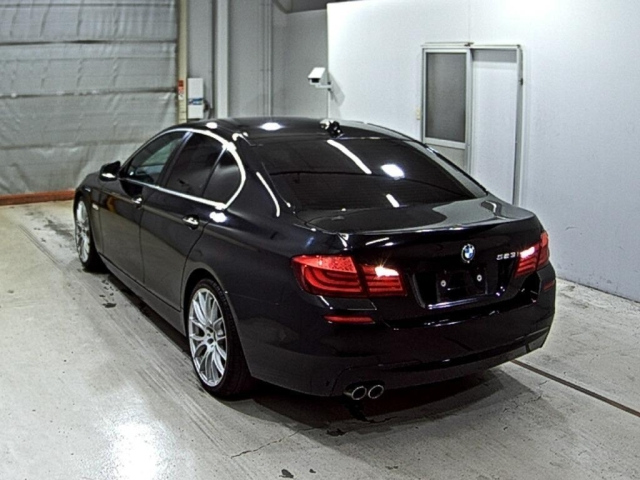 BMW 5 SERIES 2010