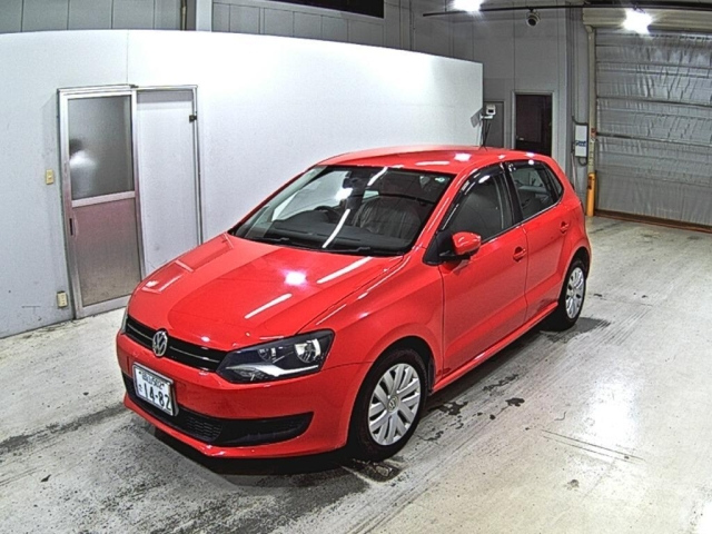 VOLKSWAGEN POLO 2013