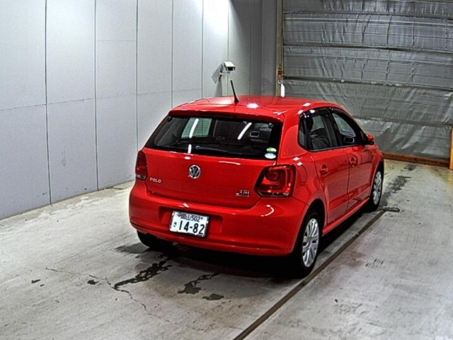 VOLKSWAGEN POLO 2013