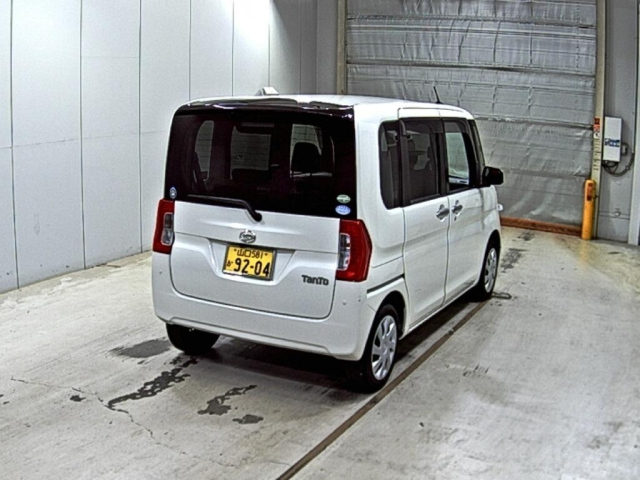 DAIHATSU TANTO 2016