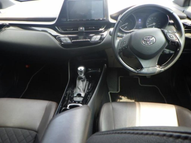 TOYOTA C-HR 2018