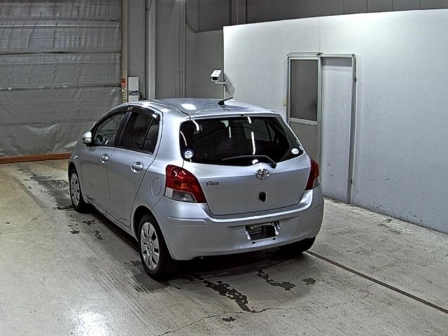 TOYOTA VITZ 2009