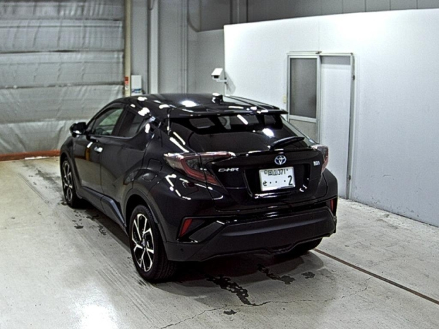 TOYOTA C-HR 2018
