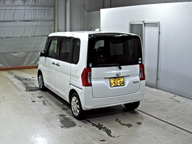 DAIHATSU TANTO 2016