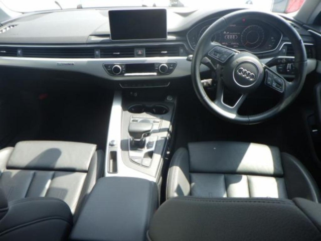 AUDI A4 2019