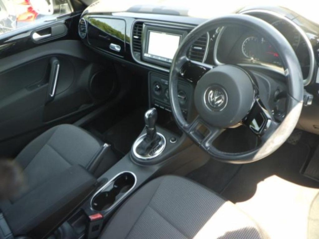 VOLKSWAGEN THE BEETLE 2013