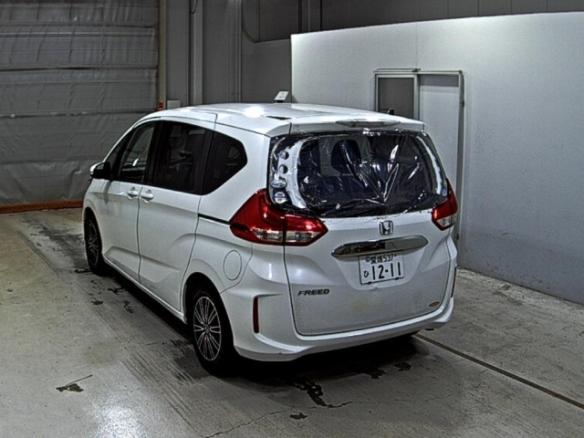 HONDA FREED 2016