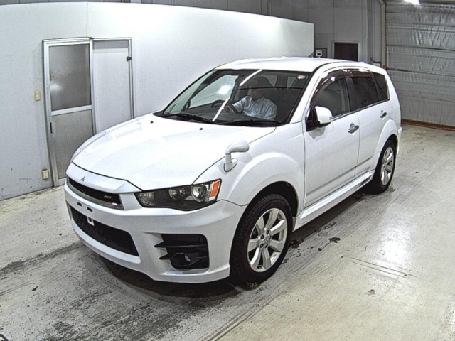 MITSUBISHI OUTLANDER 2010