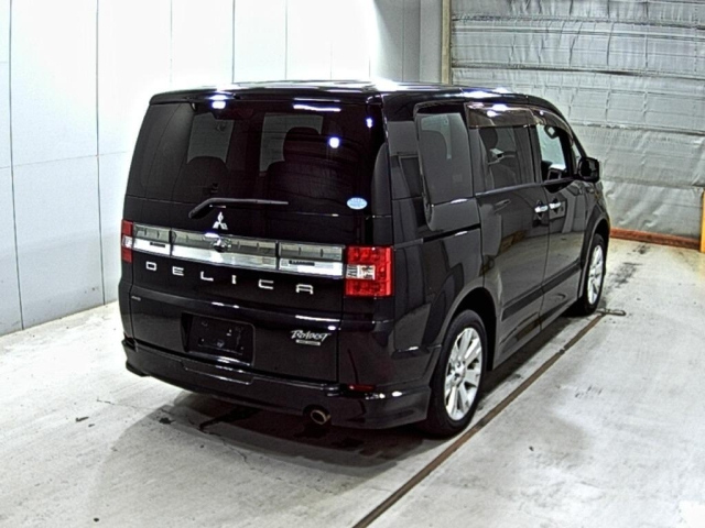 MITSUBISHI DELICA D5 2012