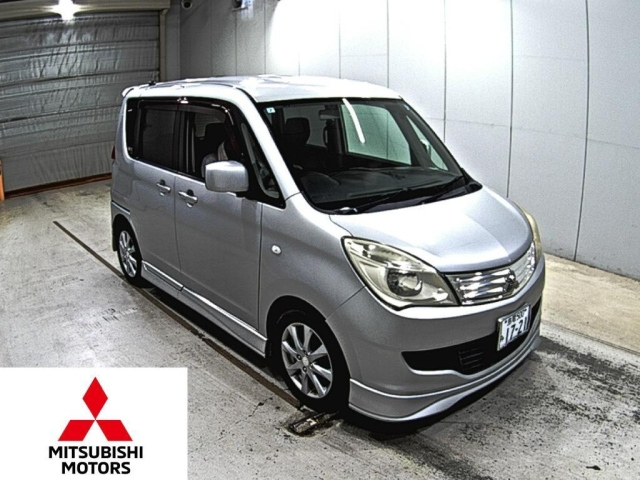 MITSUBISHI DELICA D2 2013