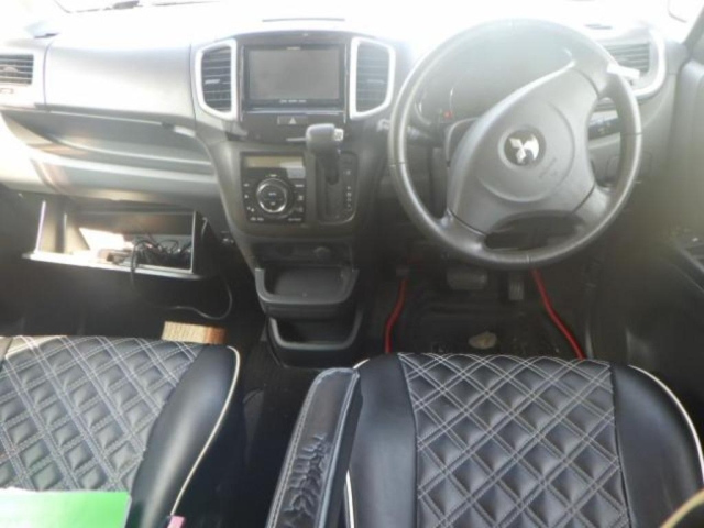 MITSUBISHI DELICA D2 2012