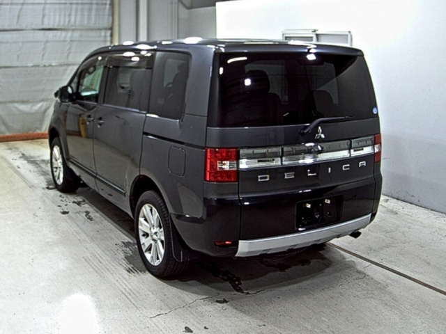 MITSUBISHI DELICA D5 2012