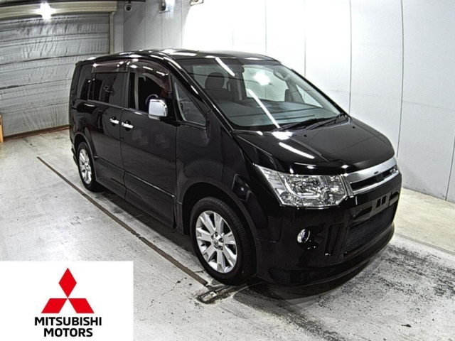 MITSUBISHI DELICA D5 2014