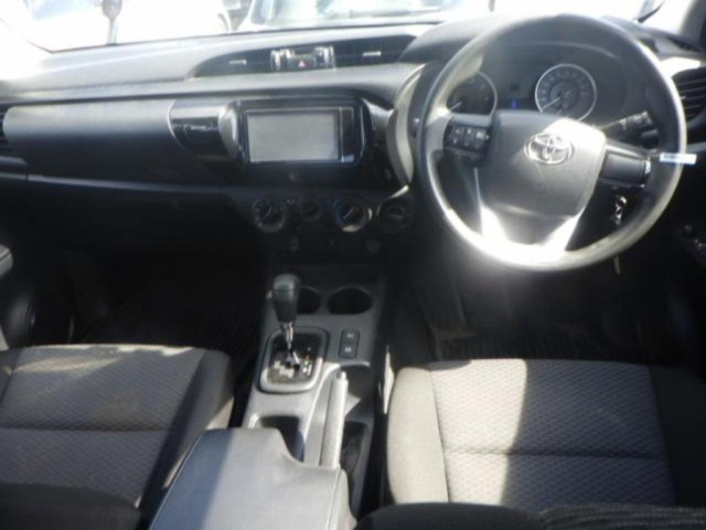 TOYOTA HILUX 2019