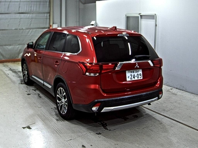 MITSUBISHI OUTLANDER 2018