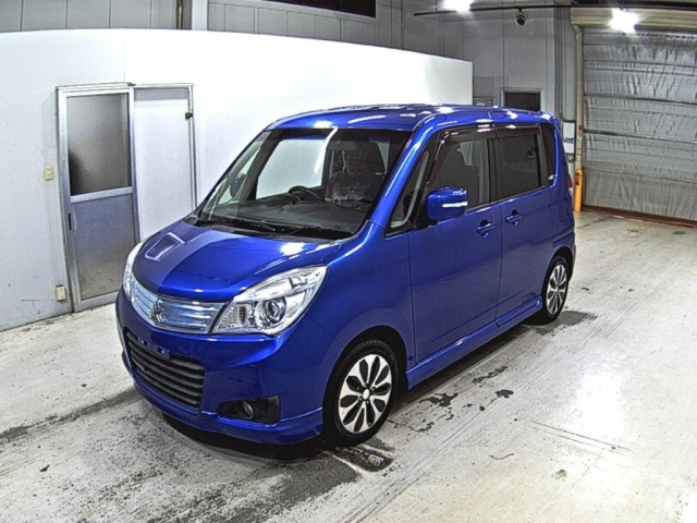 MITSUBISHI DELICA D2 2014