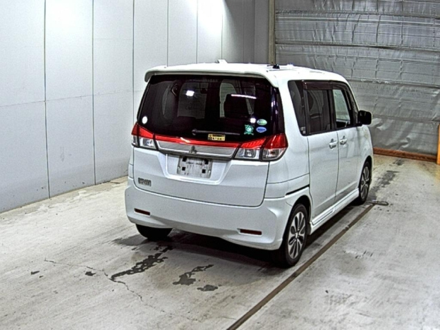 MITSUBISHI DELICA D2 2014