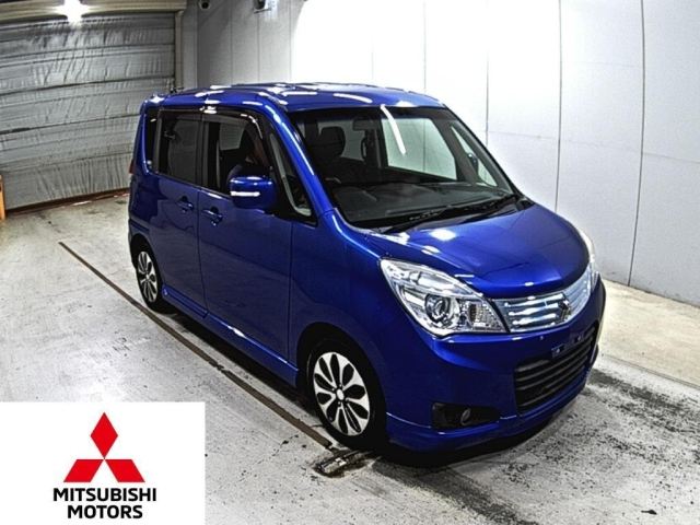 MITSUBISHI DELICA D2 2014