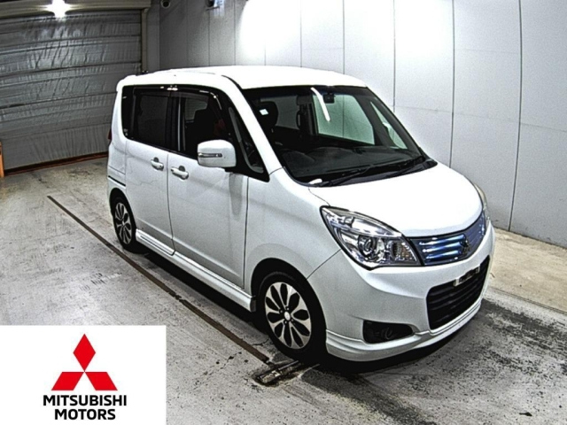 MITSUBISHI DELICA D2 2014