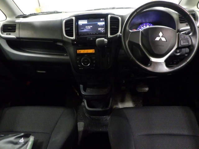 MITSUBISHI DELICA D2 2014